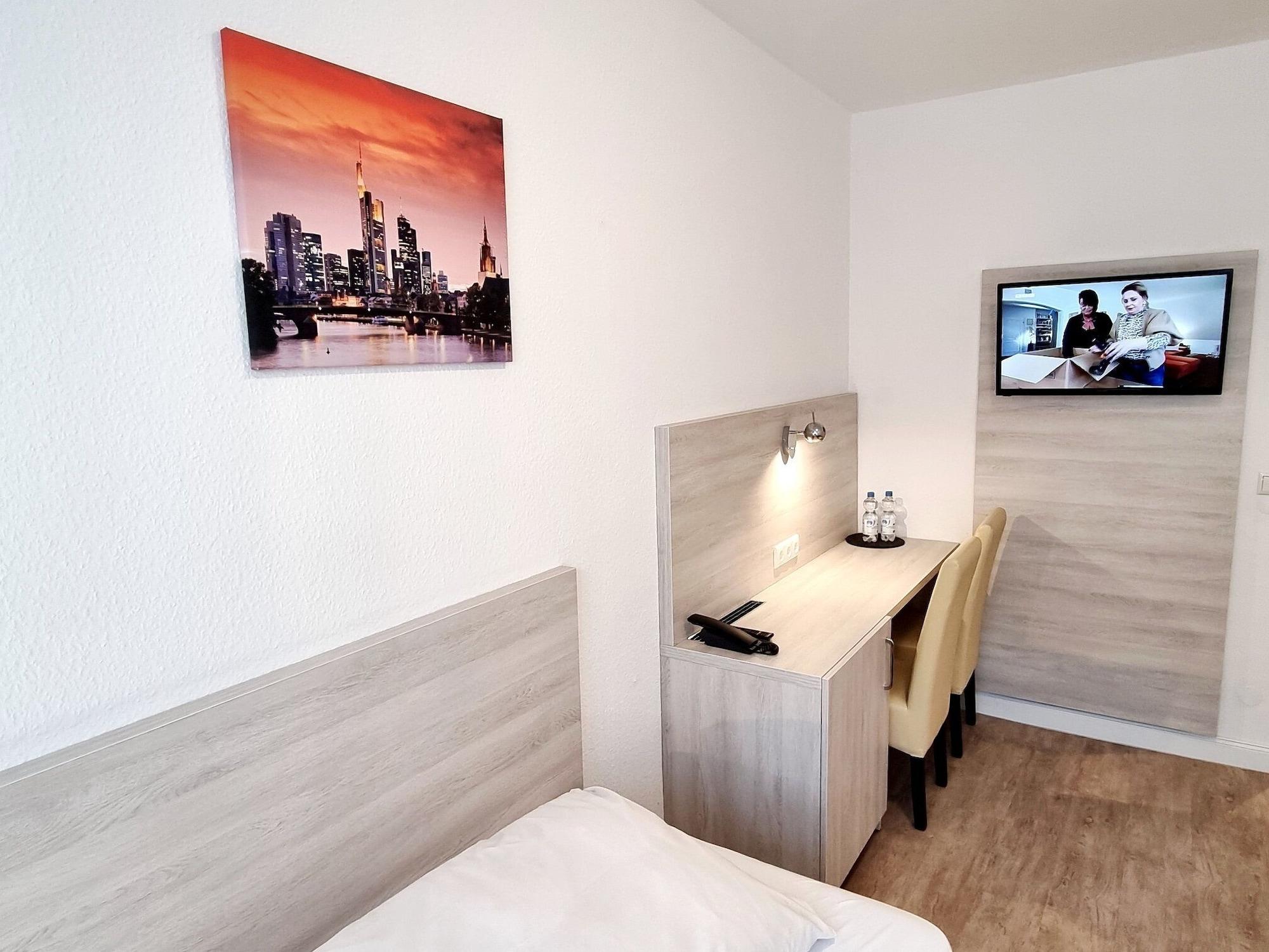 Adler Hotel Frankfurt Франкфурт-на-Майне Экстерьер фото