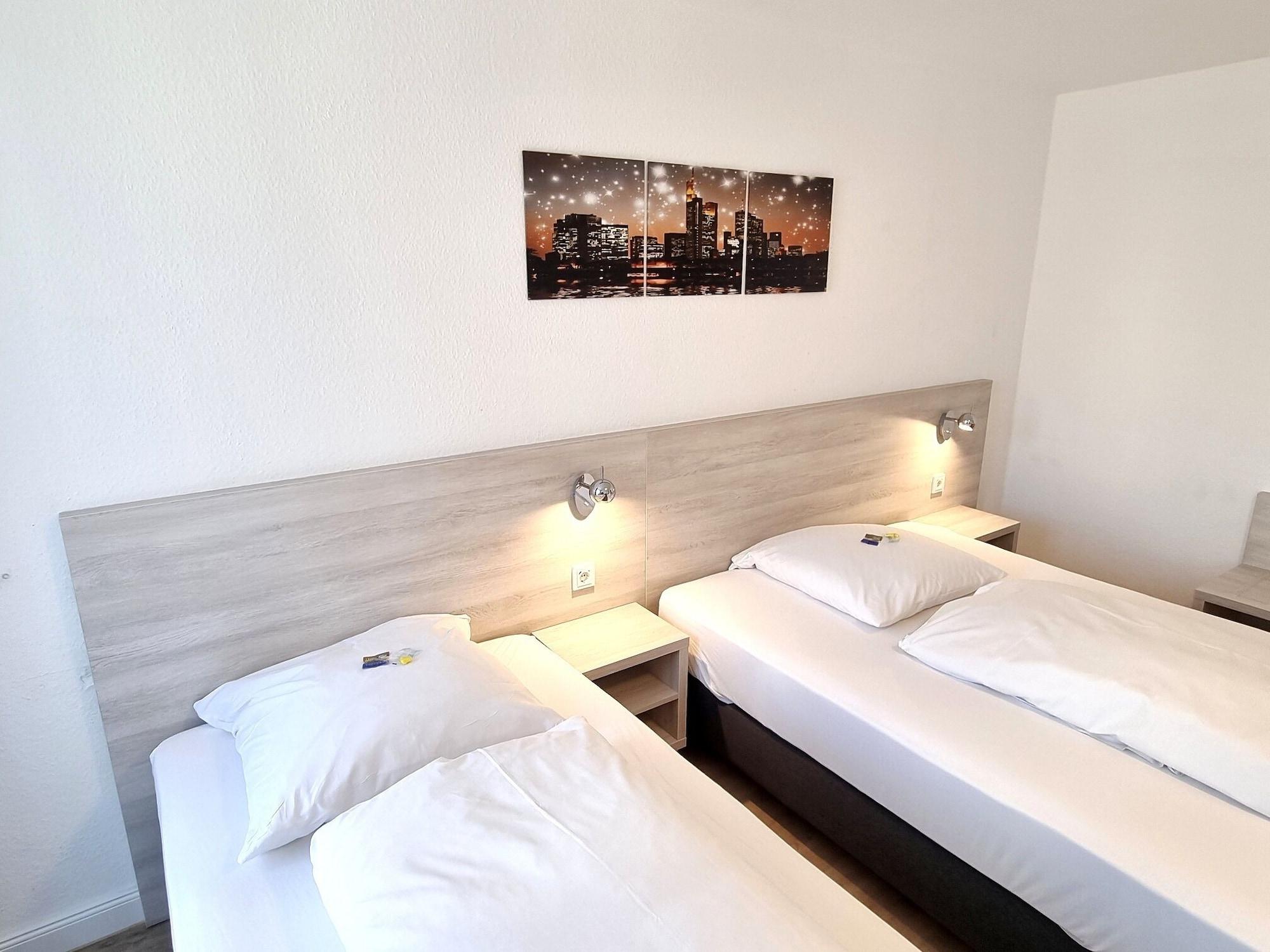Adler Hotel Frankfurt Франкфурт-на-Майне Экстерьер фото