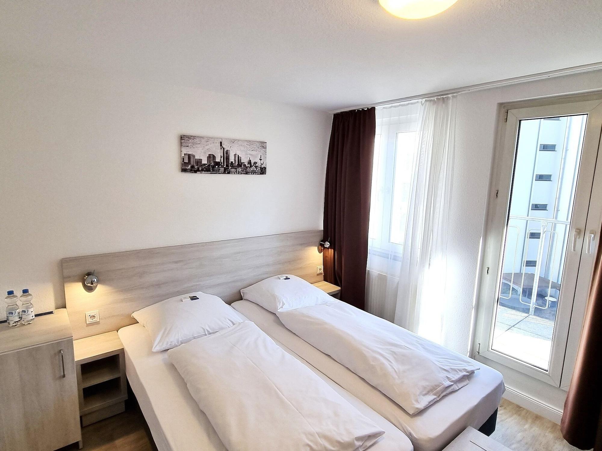 Adler Hotel Frankfurt Франкфурт-на-Майне Экстерьер фото